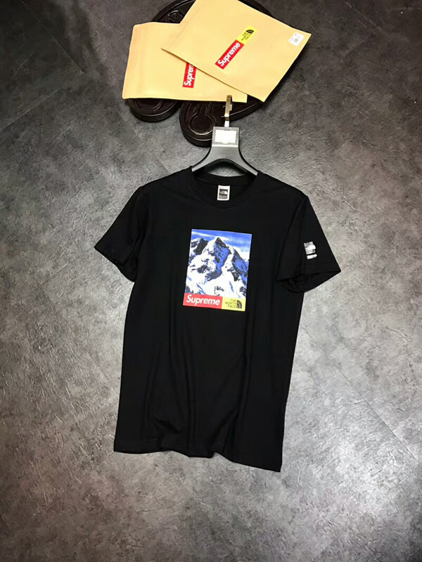 2018新作 シュプリームスーパーコピー シュプリーム The North Face Mountain Black Tee 黒